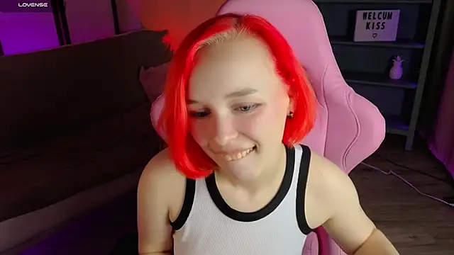 NaomiYoru online show from September 26, 8:24 pm