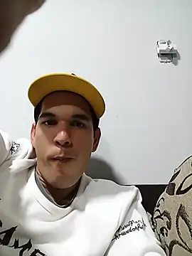 Snapshot of Alejandro260785 chatting on June 26, 8:57 pm Alejandro260785 online show from June 26, 8:57 pm