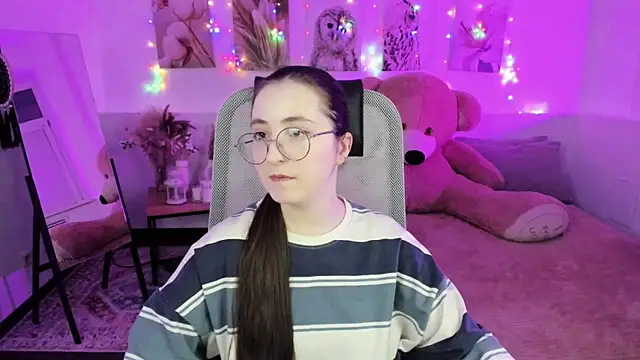 VirtuallVoyant online show from February 19, 1:45 am