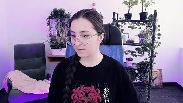 VirtuallVoyant online show from February 23, 6:44 am