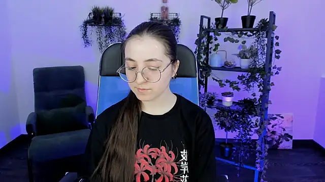 VirtuallVoyant online show from March 25, 4:24 pm