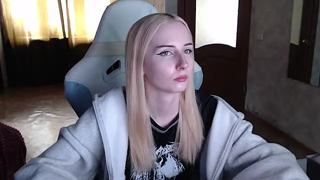 Cutti Crystal online show from April 10, 9:25 am