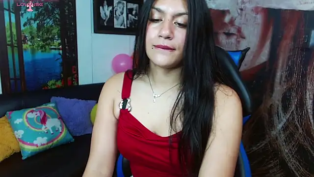 gigi gilt  online show from July 11, 9:05 pm