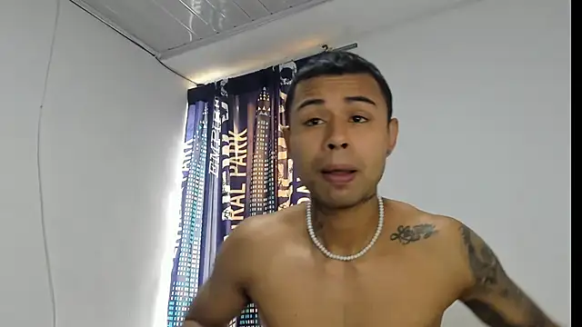  Logan Colton  online show from December 17, 5:19 pm