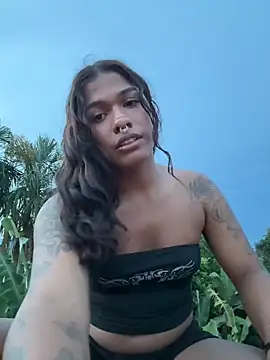 cam11 07 online show from August 4, 11:29 pm