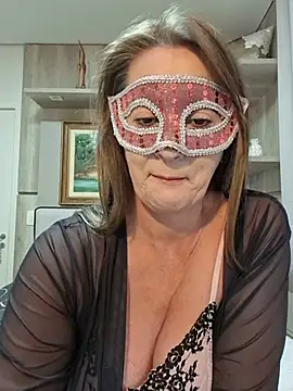 Snapshot of Sabrina_farm chatting on July 8, 1:32 am Sabrina farm online show from July 8, 1:32 am