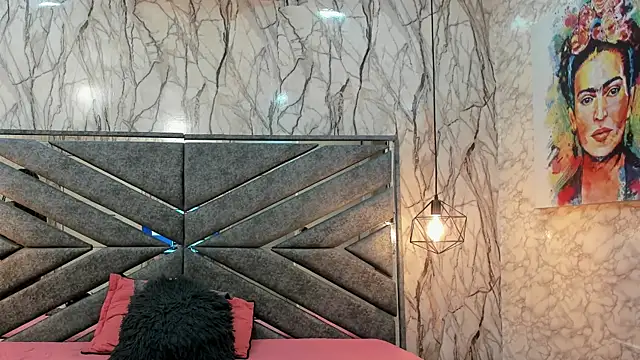 SASHA BROWNIE   online show from December 2, 7:53 pm