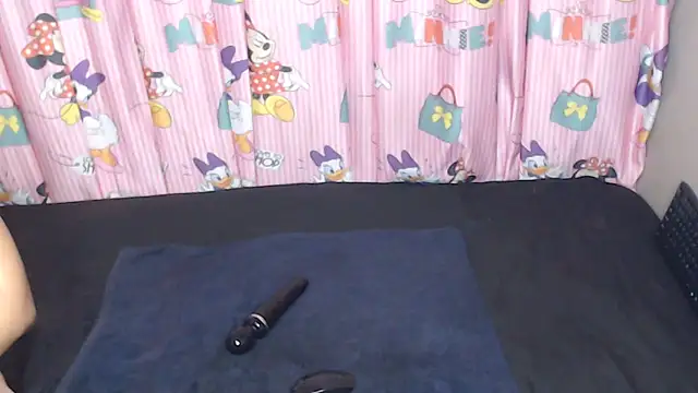 TrishahXo online show from April 3, 7:34 pm