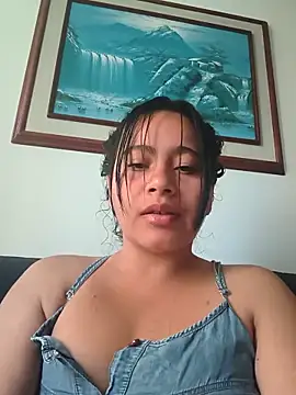 Snapshot of Yaya_watson chatting on June 5, 6:57 pm Yaya watson online show from June 5, 6:57 pm