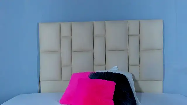 Zafiro  Brown online show from December 20, 12:01 pm