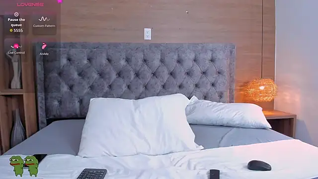 01 ashley online show from March 25, 7:53 pm