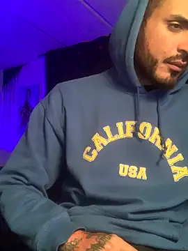 Snapshot of malek_xarx_ chatting on October 9, 2:42 am malek xarx online show from October 9, 2:42 am