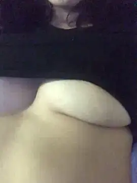 agusttt2667 online show from January 6, 10:23 pm