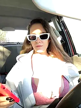 JudyMarbles online show from November 4, 7:18 am