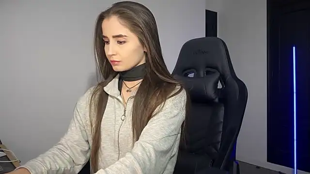 s meow online show from October 10, 8:30 pm