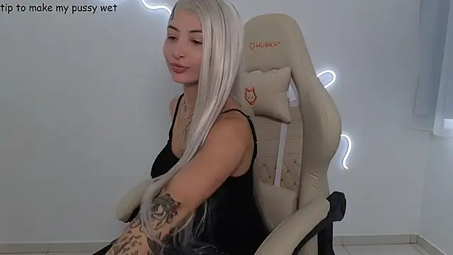 Snapshot of Miss-Brazil chatting on February 17, 12:34 pm Miss-Brazil online show from February 17, 12:34 pm