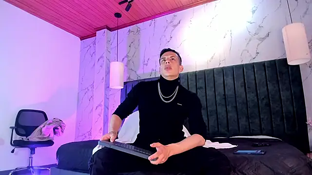 Dustin Sonne online show from September 9, 3:50 am