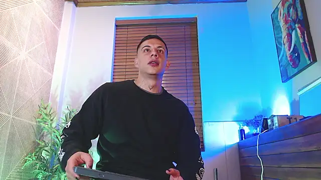 Dustin Sonne online show from March 4, 3:56 am