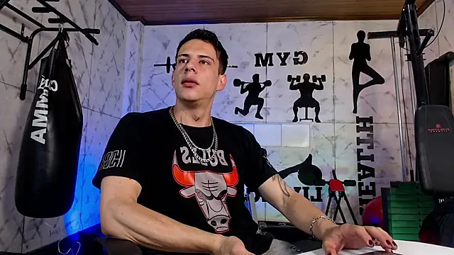 Snapshot of Dustin_Sonne chatting on July 19, 3:32 am Dustin Sonne online show from July 19, 3:32 am