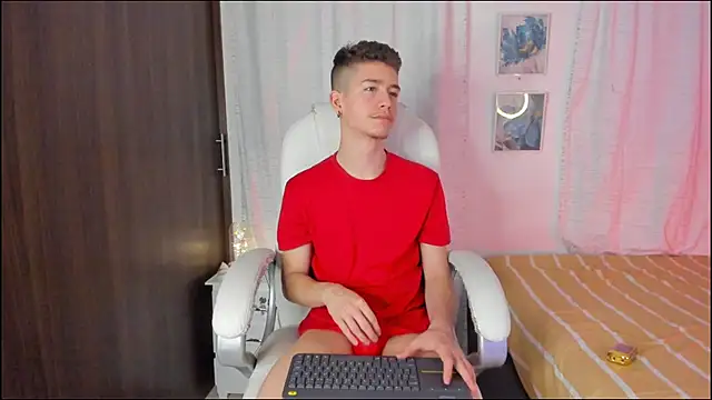 ThiagooJames online show from September 20, 3:18 am