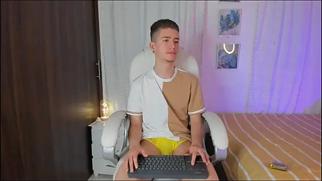 ThiagooJames online show from September 21, 12:34 am