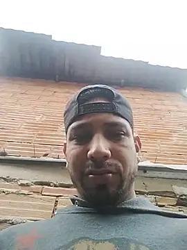 ashtoncooperr online show from December 20, 11:39 am