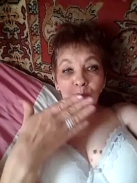 Snapshot of Rose60301 chatting on September 10, 8:47 am Rose60301 online show from September 10, 8:47 am