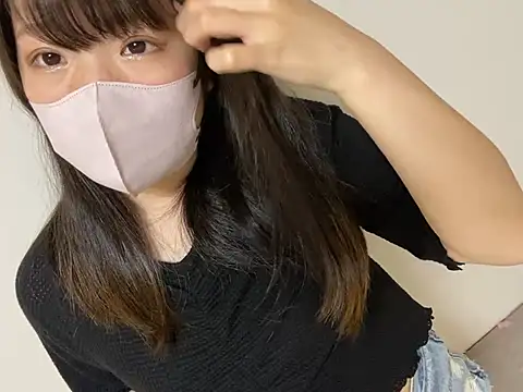 Snapshot of tintama-panty chatting on April 5, 4:42 am tintama-panty online show from April 5, 4:42 am