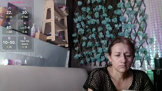 darling hott online show from March 4, 11:16 am