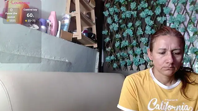 darling hott online show from April 5, 11:29 am