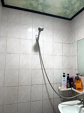 Snapshot of SongJinWoo007 chatting on December 1, 12:10 pm SongJinWoo007 online show from December 1, 12:10 pm