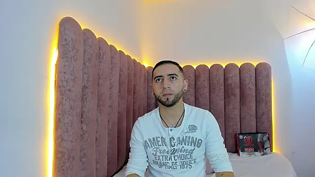 Lushian  online show from February 12, 3:07 pm