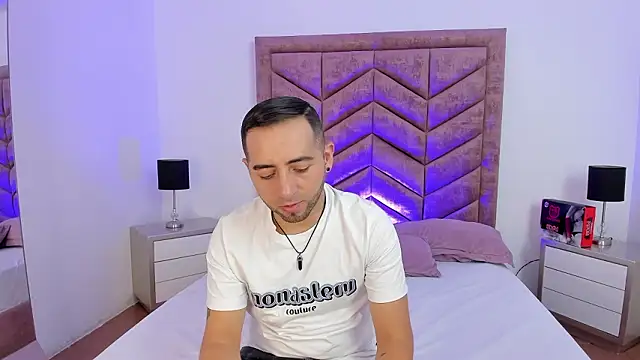 Lushian  online show from March 28, 4:06 pm