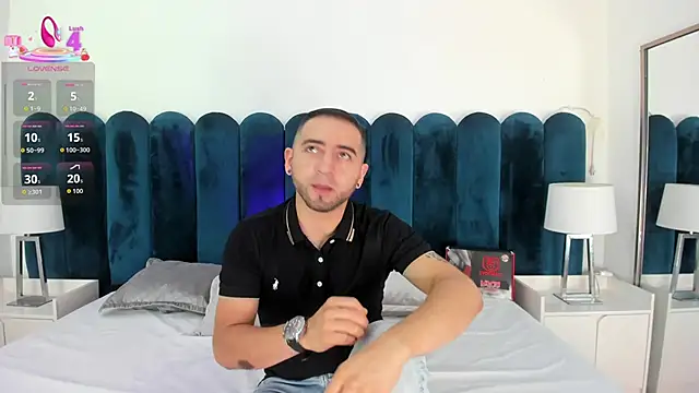 Snapshot of Lushian_ chatting on May 4, 3:30 pm Lushian online show from May 4, 3:30 pm