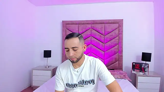 Snapshot of Lushian_ chatting on June 3, 4:01 pm Lushian online show from June 3, 4:01 pm