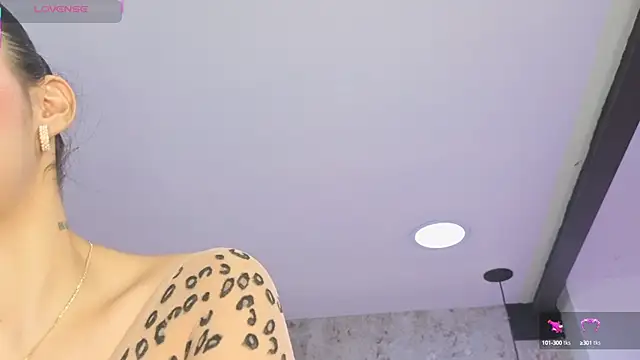 Snapshot of Saara_evans_ chatting on September 27, 8:14 pm Saara evans online show from September 27, 8:14 pm