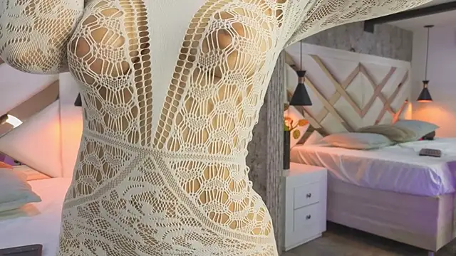 Snapshot of Saara_evans_ chatting on October 3, 7:33 pm Saara evans online show from October 3, 7:33 pm