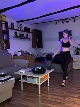 Snapshot of Seductively4_20 chatting on October 4, 4:27 pm Seductively4 20 online show from October 4, 4:27 pm