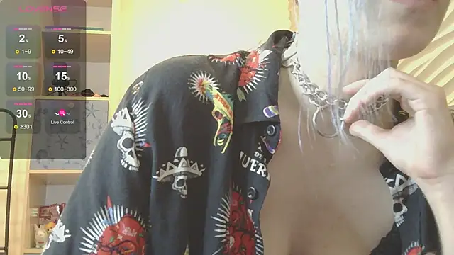 Snapshot of Marcia_Duran chatting on September 18, 8:11 pm Marcia Duran online show from September 18, 8:11 pm