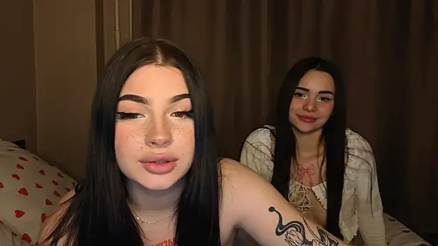 Snapshot of honey_____bunny chatting on December 4, 2:26 pm honey bunny online show from December 4, 2:26 pm