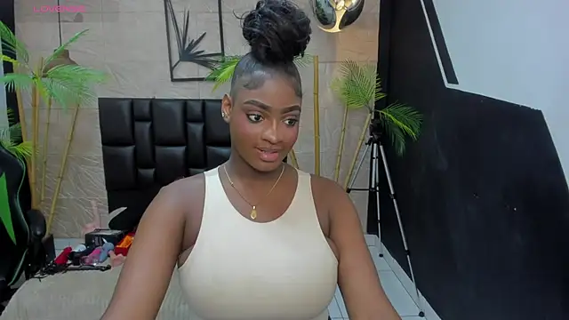 Snapshot of alana_bonny chatting on May 20, 1:17 pm alana bonny online show from May 20, 1:17 pm