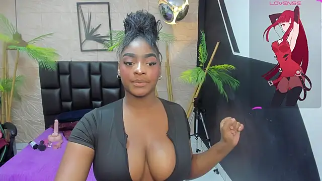 Snapshot of alana_bonny chatting on July 24, 12:14 pm alana bonny online show from July 24, 12:14 pm