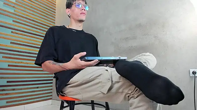 david huge online show from October 17, 1:25 pm