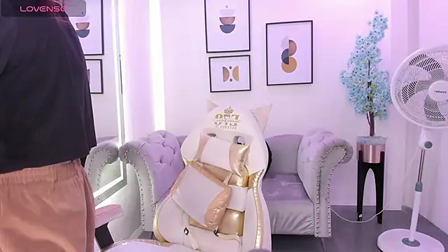 Alicia leclair online show from December 17, 7:31 pm