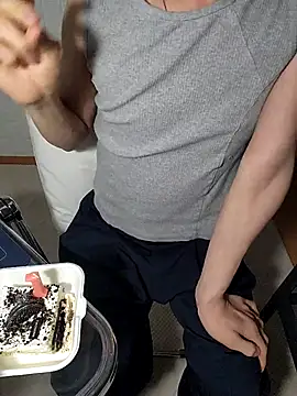 icejuljulju online show from April 10, 1:38 pm