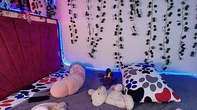 collins Daph online show from September 27, 3:06 pm