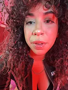 collins Daph online show from October 4, 5:33 pm