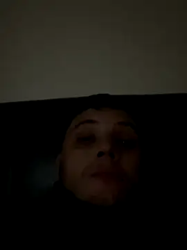 Snapshot of kisspussy1993 chatting on November 3, 5:09 am kisspussy1993 online show from November 3, 5:09 am