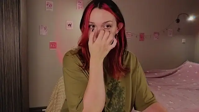 Snapshot of CrystalBlaze_ chatting on September 17, 6:53 pm CrystalBlaze  online show from September 17, 6:53 pm