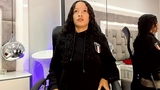 JuliettaBleer online show from October 3, 12:13 pm